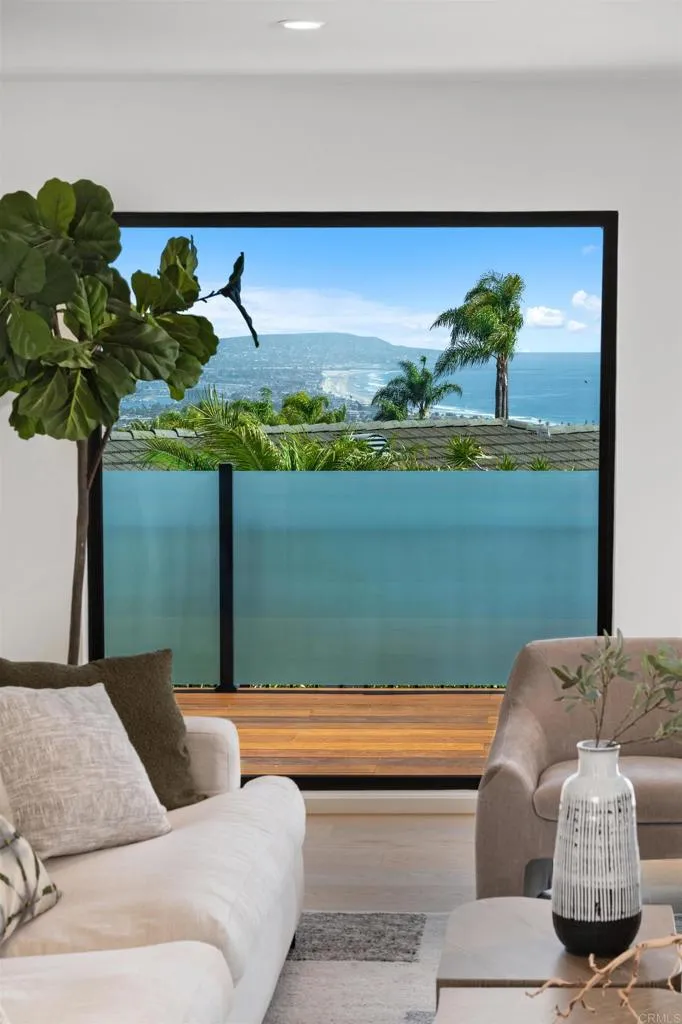 1553 Copa De Oro Drive La Jolla, CA 92037