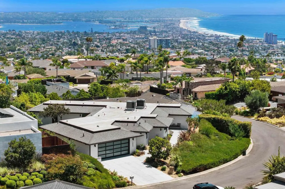 1553 Copa De Oro Drive La Jolla, CA 92037