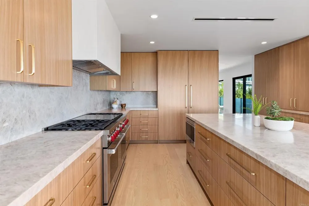 1553 Copa De Oro Drive La Jolla, CA 92037