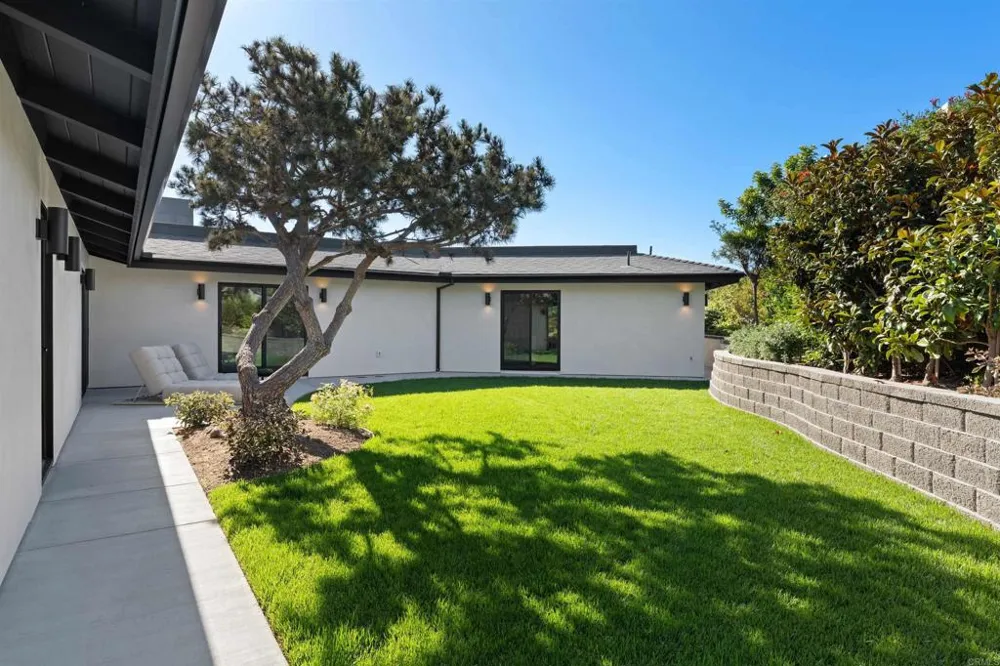 1553 Copa De Oro Drive La Jolla, CA 92037