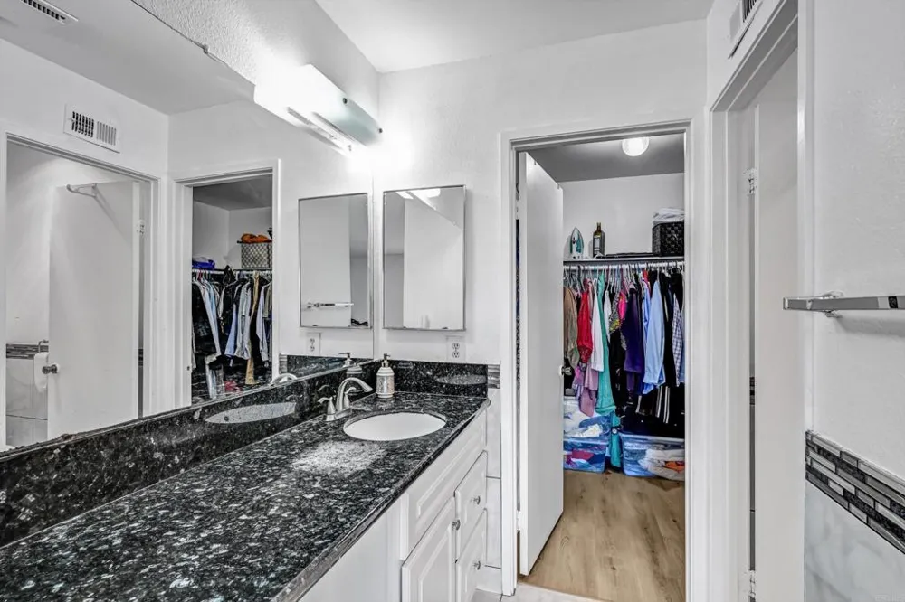 9378 Twin Mountain Circle San Diego, CA 92126