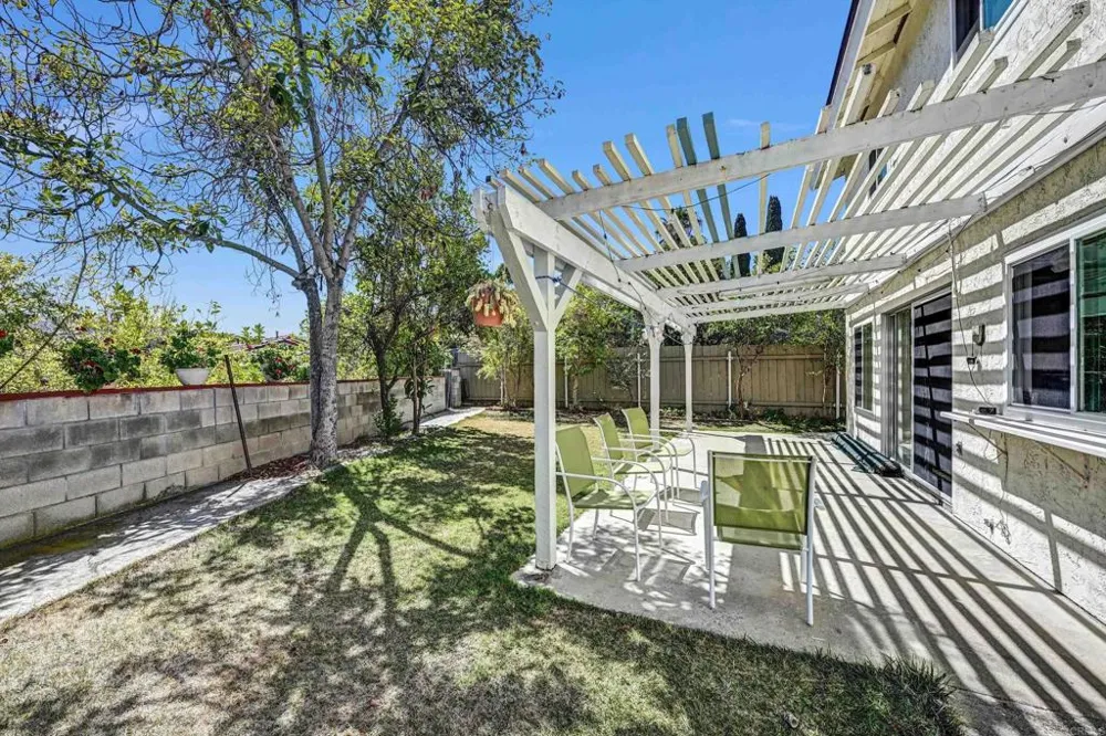 9378 Twin Mountain Circle San Diego, CA 92126