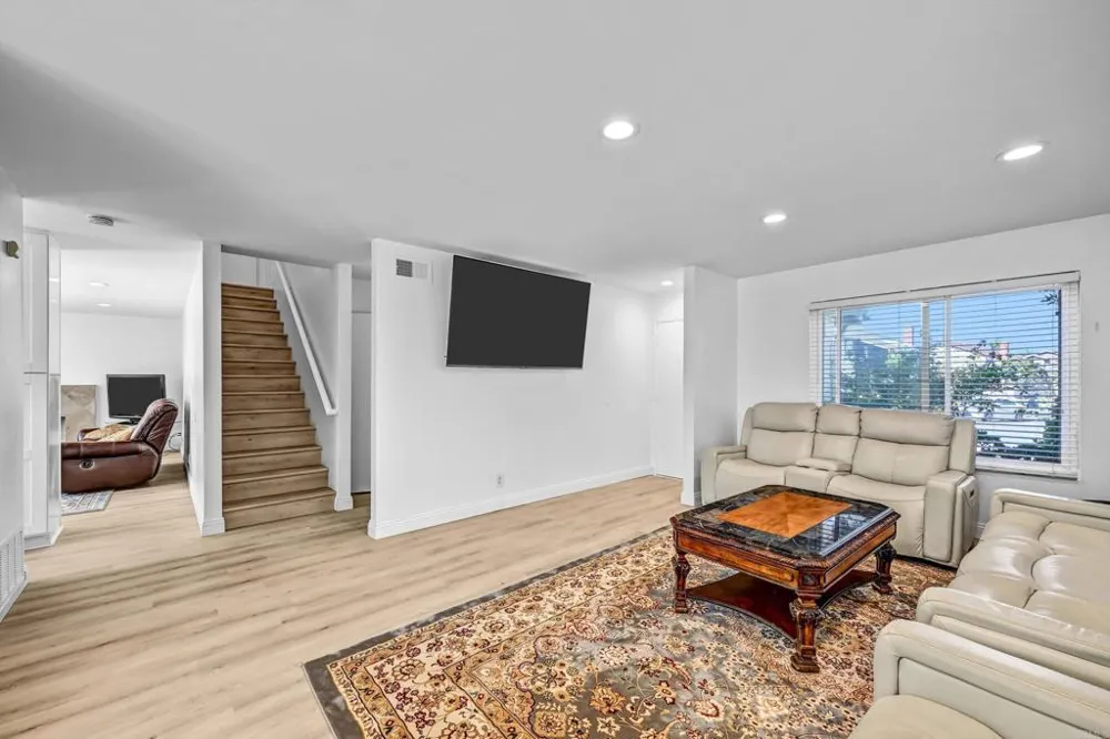 9378 Twin Mountain Circle San Diego, CA 92126