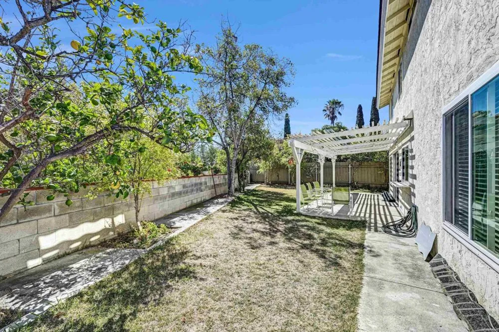 9378 Twin Mountain Circle San Diego, CA 92126