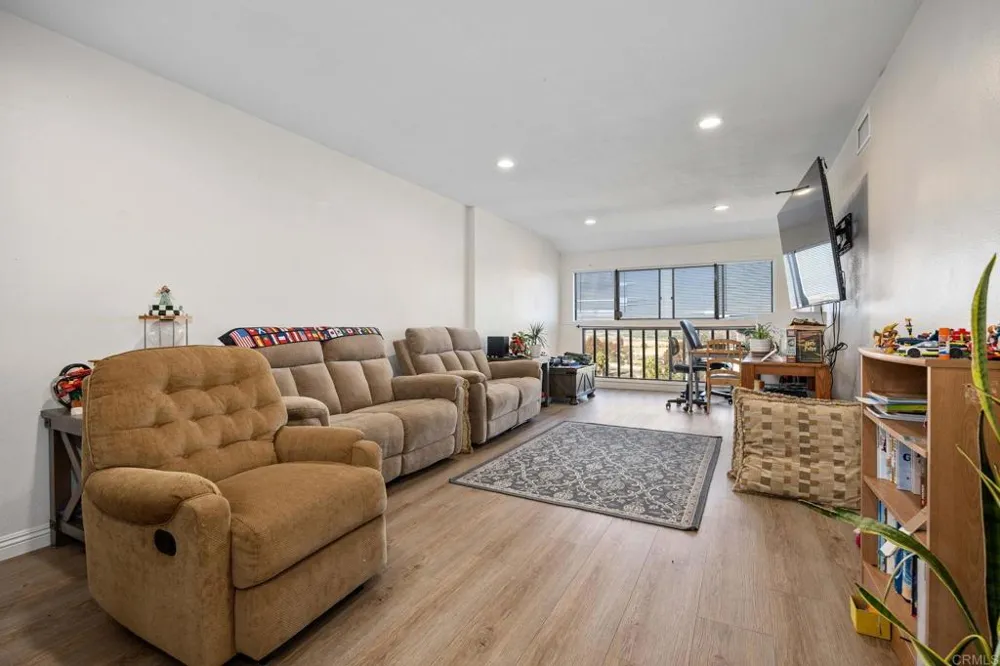 221 Stage Coach Road Oceanside, CA 92057