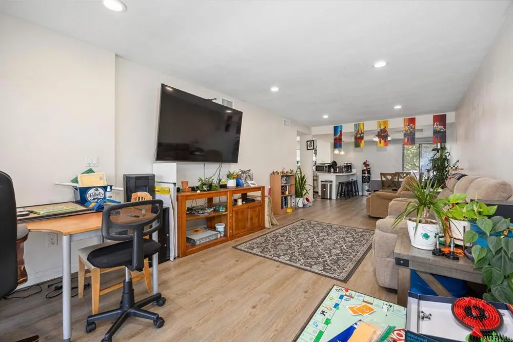 221 Stage Coach Road Oceanside, CA 92057