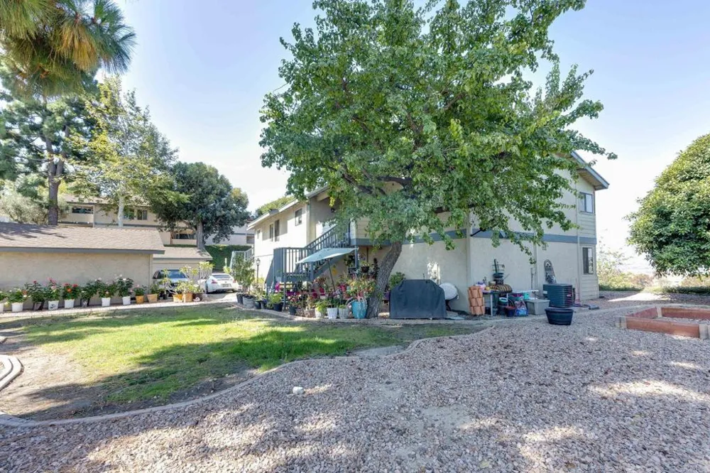 221 Stage Coach Road Oceanside, CA 92057