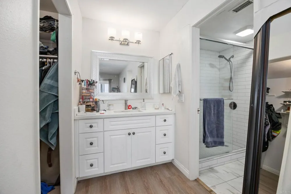 221 Stage Coach Road Oceanside, CA 92057
