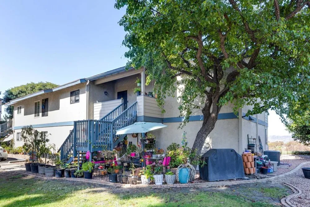221 Stage Coach Road Oceanside, CA 92057