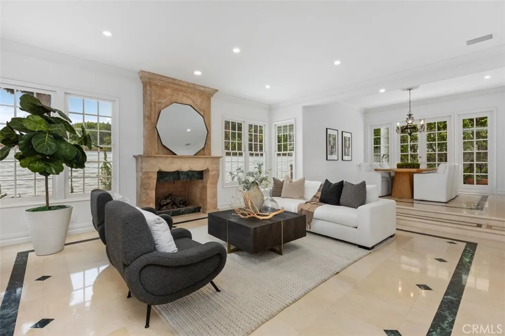 2 Belcourt Newport Beach, CA 92660