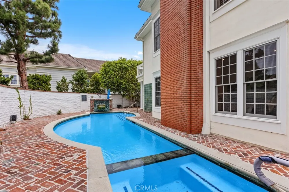 2 Belcourt Newport Beach, CA 92660