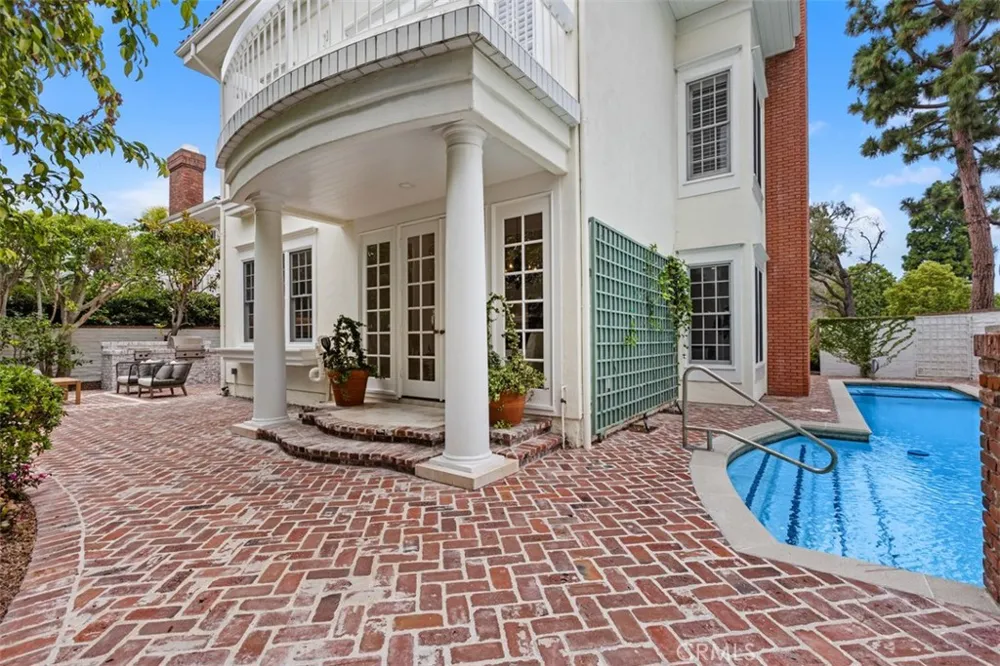 2 Belcourt Newport Beach, CA 92660
