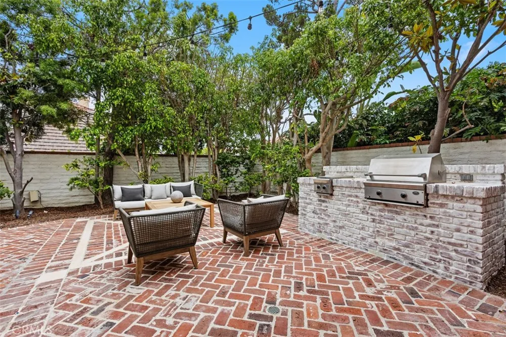 2 Belcourt Newport Beach, CA 92660