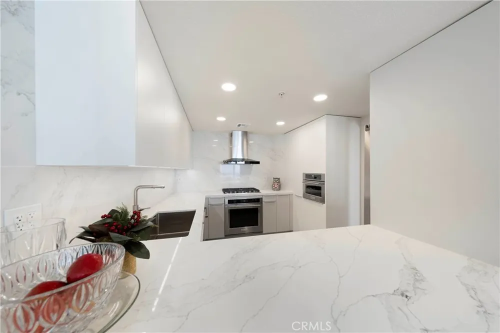 1500 E Ocean Boulevard #206 Long Beach, CA 90802