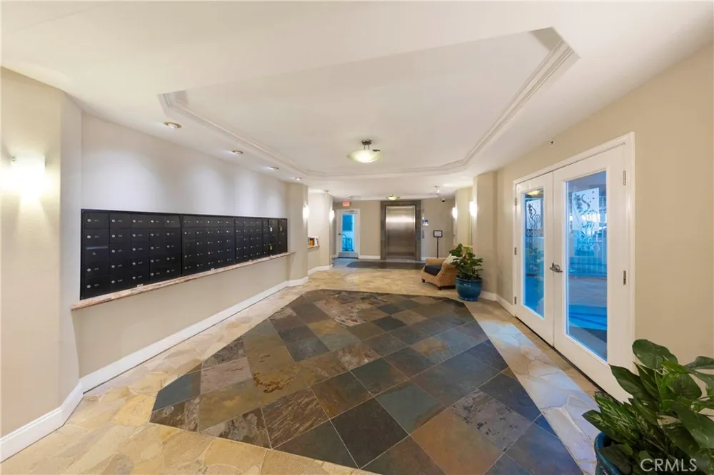 1500 E Ocean Boulevard #206 Long Beach, CA 90802