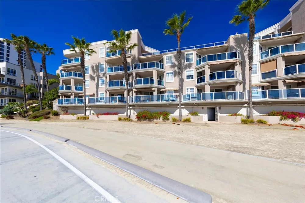 1500 E Ocean Boulevard #206 Long Beach, CA 90802