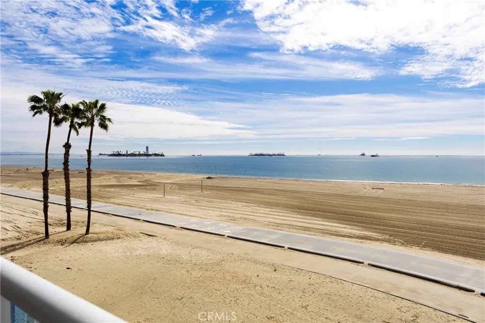 1500 E Ocean Boulevard #206 Long Beach, CA 90802