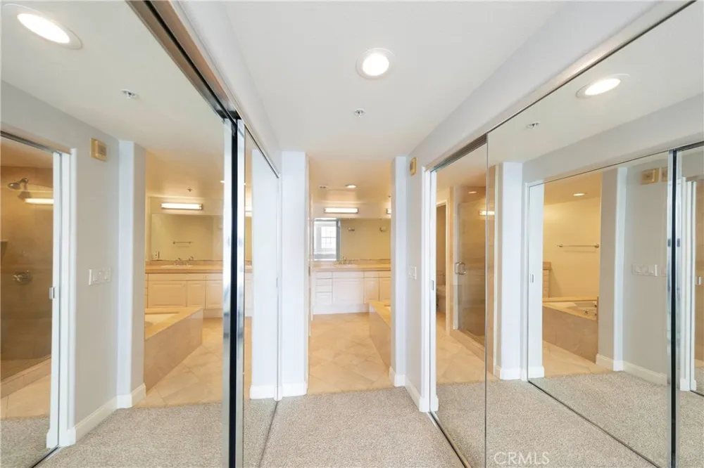 1500 E Ocean Boulevard #206 Long Beach, CA 90802
