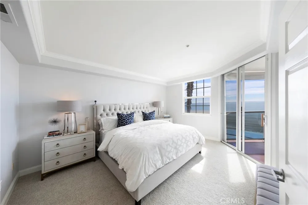 1500 E Ocean Boulevard #206 Long Beach, CA 90802