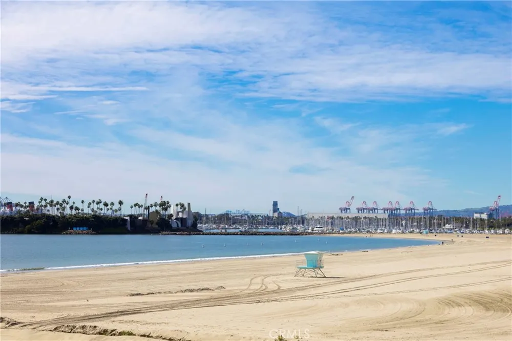 1500 E Ocean Boulevard #206 Long Beach, CA 90802
