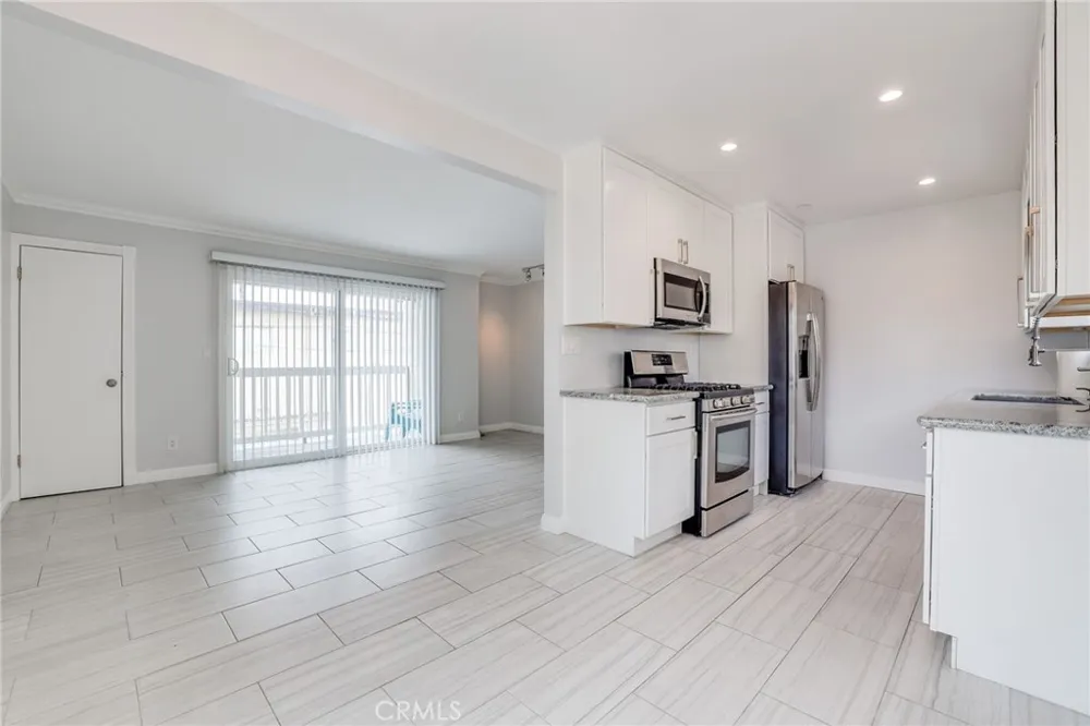 205 13th Street #D Huntington Beach, CA 92648