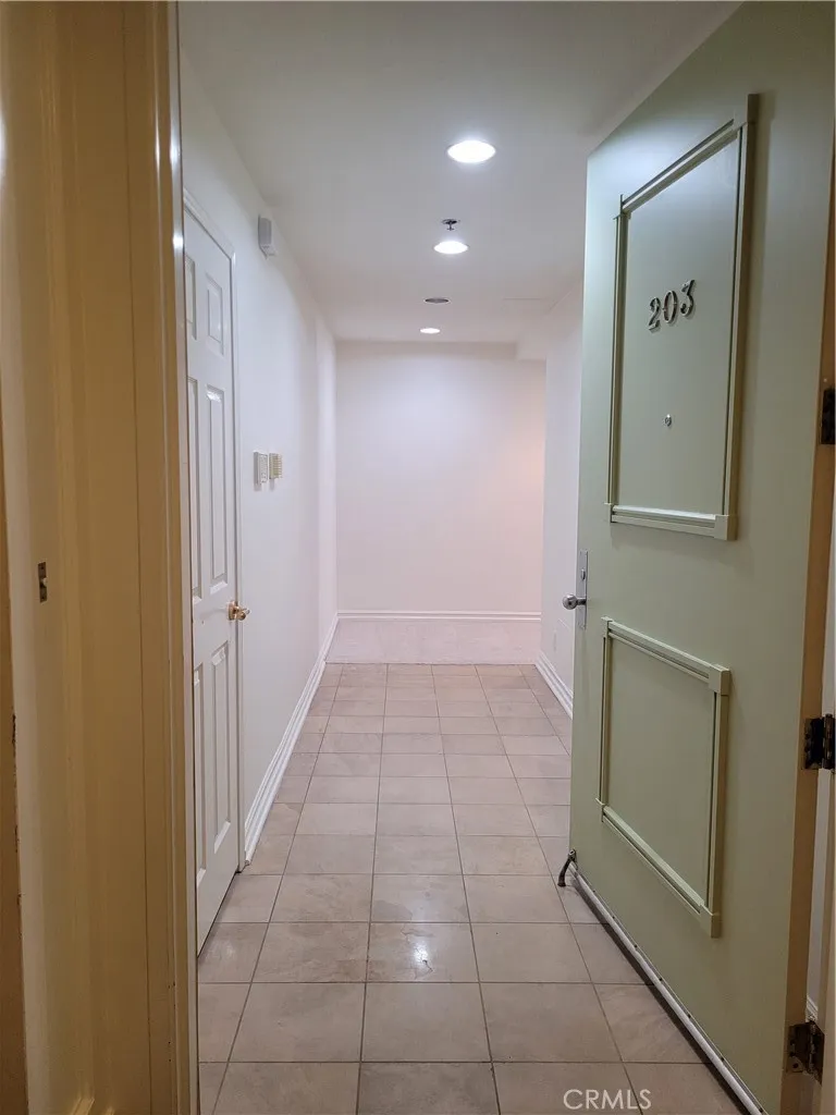 1040 4th #203 Santa Monica, CA 90403