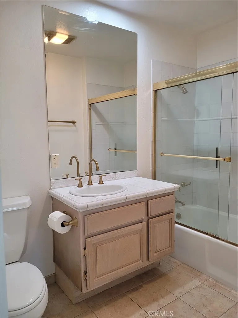 1040 4th #203 Santa Monica, CA 90403
