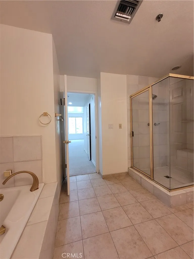 1040 4th #203 Santa Monica, CA 90403