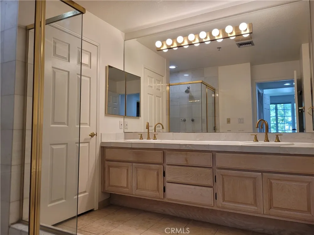 1040 4th #203 Santa Monica, CA 90403