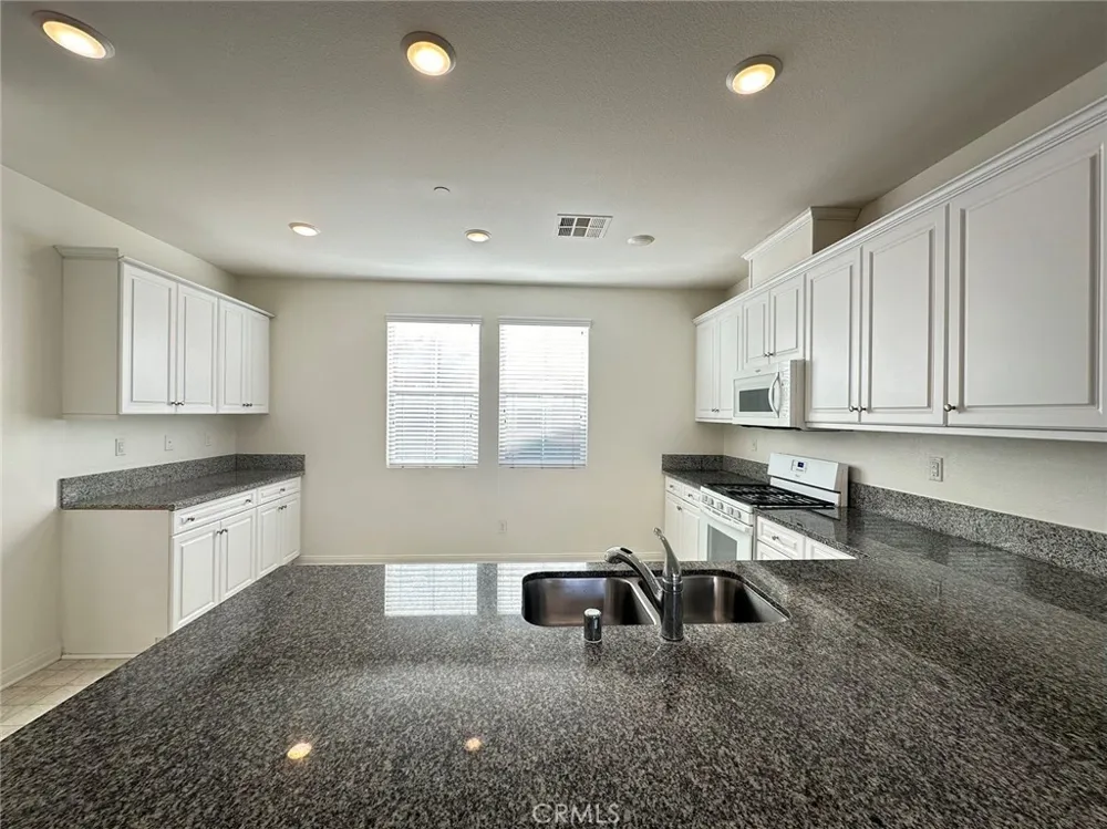 13100 Irisbend Corona, CA 92880