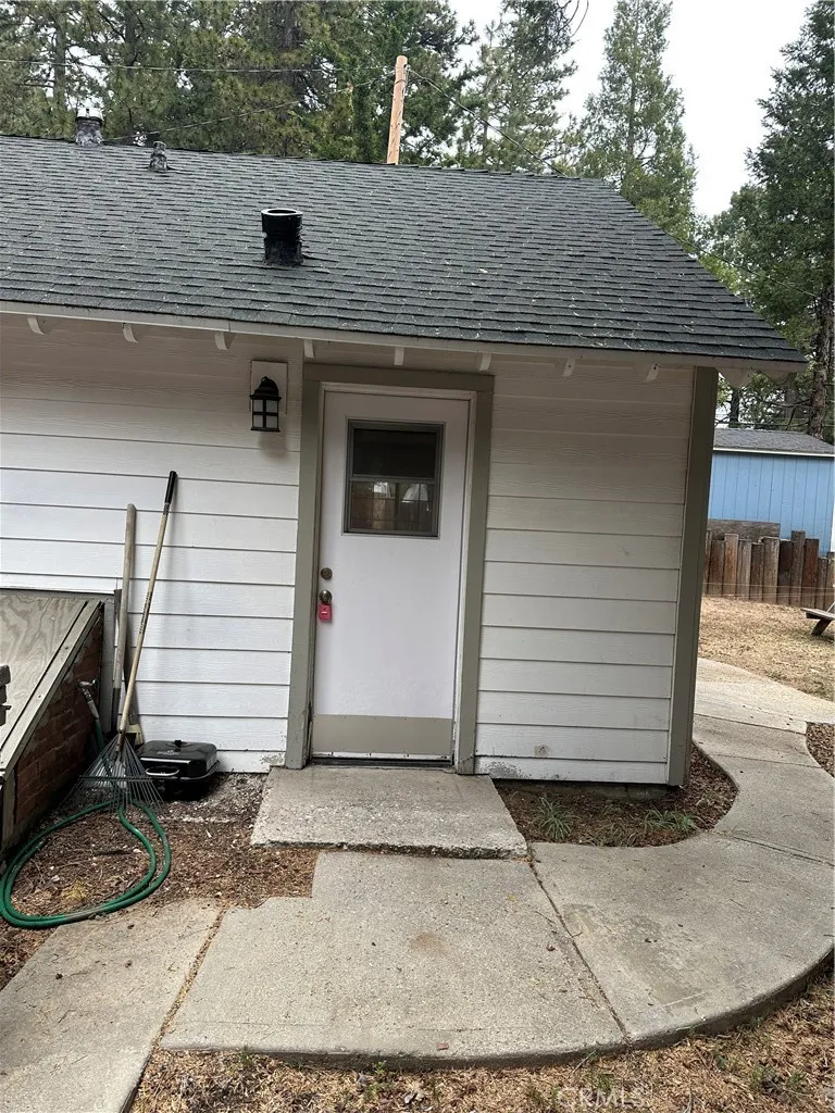 31144 All View Running Springs, CA 92382