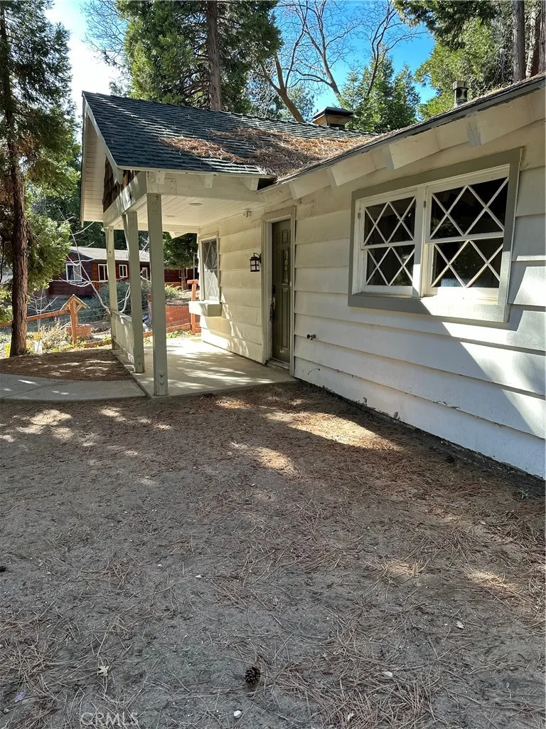 31144 All View Running Springs, CA 92382