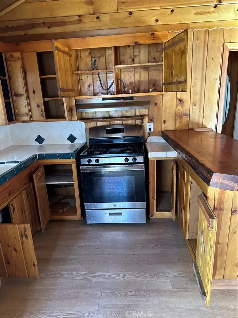 31144 All View Running Springs, CA 92382