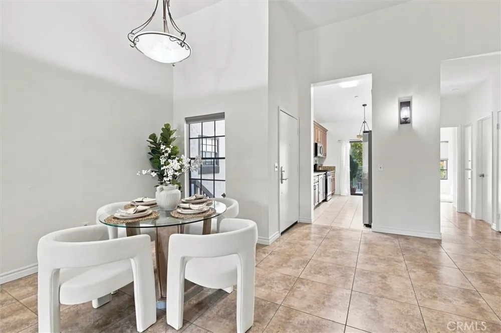 2538 W Macarthur Boulevard ##J Santa Ana, CA 92704