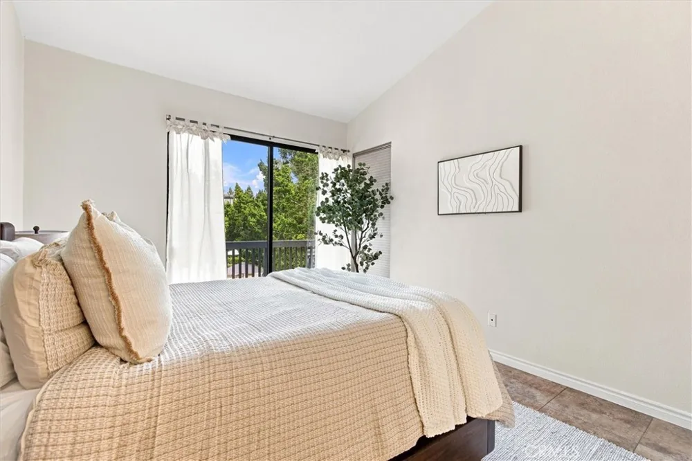 2538 W Macarthur Boulevard ##J Santa Ana, CA 92704