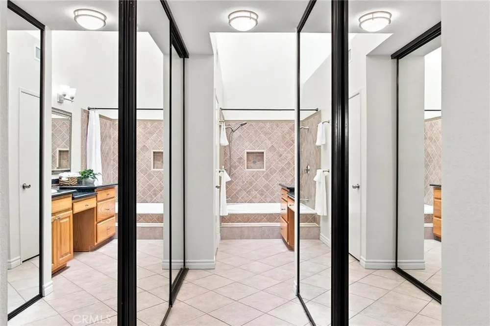 2538 W Macarthur Boulevard ##J Santa Ana, CA 92704