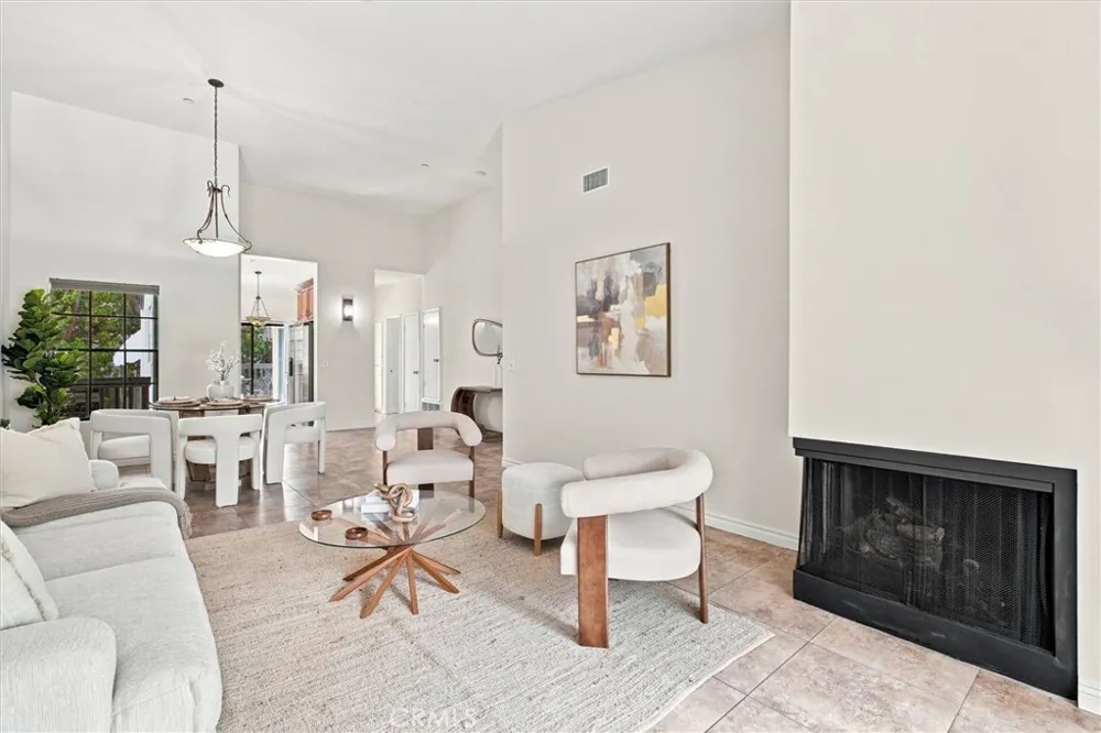 2538 W Macarthur Boulevard ##J Santa Ana, CA 92704