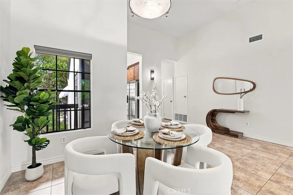 2538 W Macarthur Boulevard ##J Santa Ana, CA 92704