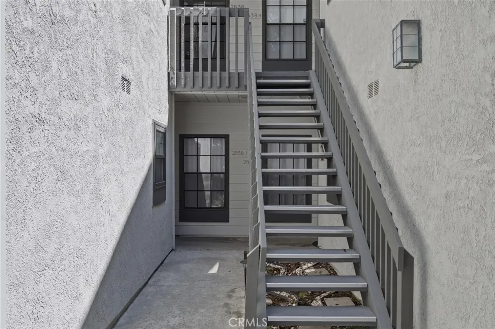 2538 W Macarthur Boulevard ##J Santa Ana, CA 92704
