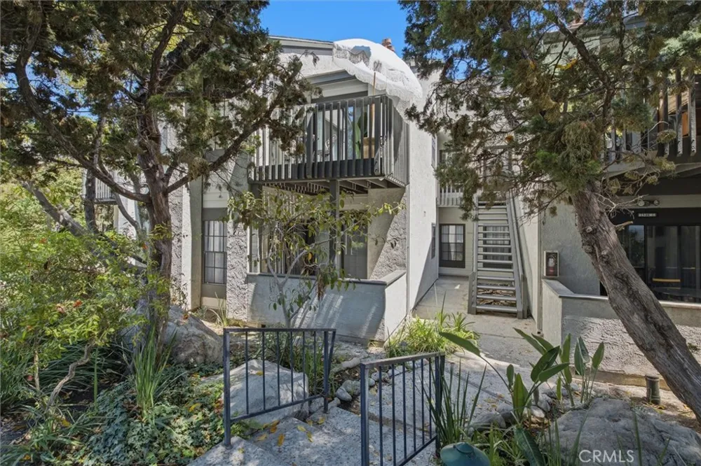 2538 W Macarthur Boulevard ##J Santa Ana, CA 92704