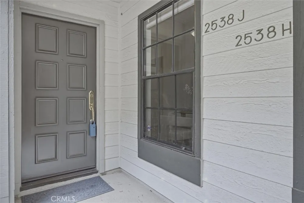 2538 W Macarthur Boulevard ##J Santa Ana, CA 92704