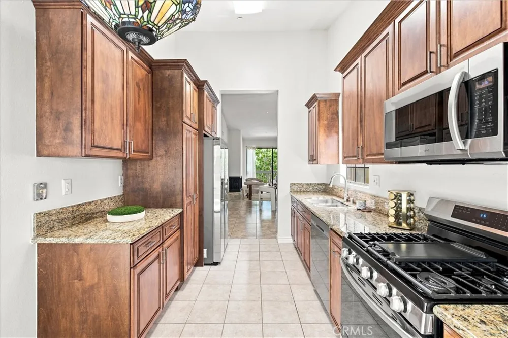 2538 W Macarthur Boulevard ##J Santa Ana, CA 92704
