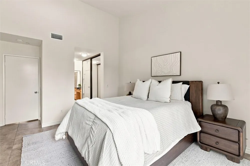 2538 W Macarthur Boulevard ##J Santa Ana, CA 92704