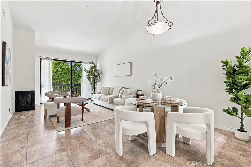 2538 W Macarthur Boulevard ##J Santa Ana, CA 92704