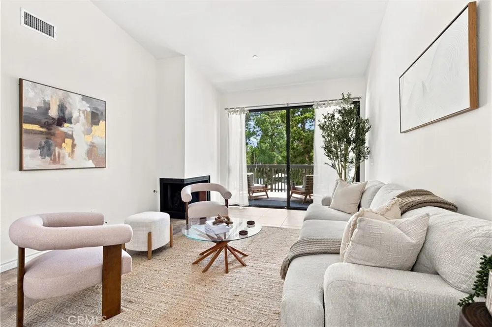 2538 W Macarthur Boulevard ##J Santa Ana, CA 92704