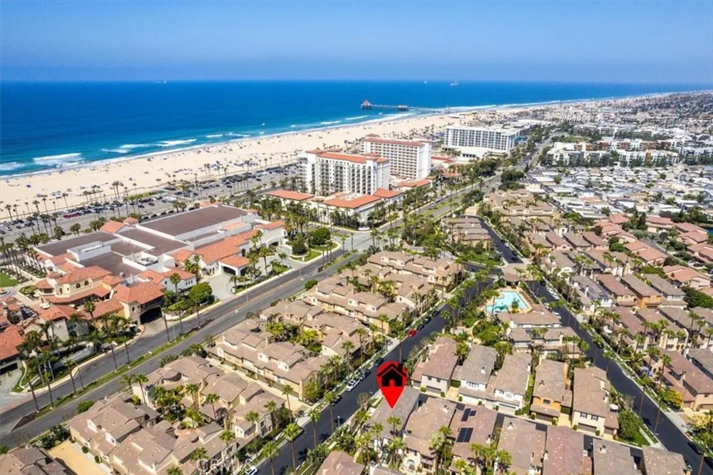 21338 BALERMA LANE Huntington Beach, CA 92648