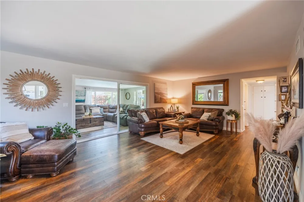 5721 Trinette Garden Grove, CA 92845