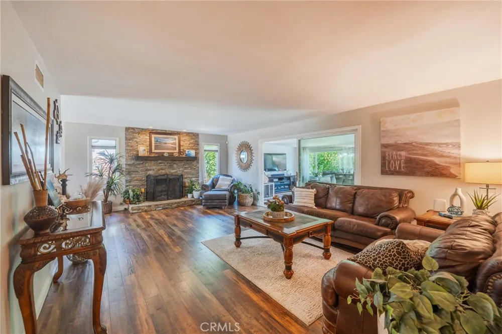 5721 Trinette Garden Grove, CA 92845