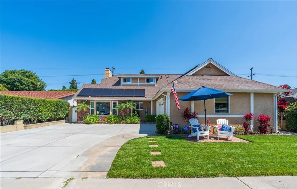 5721 Trinette Garden Grove, CA 92845