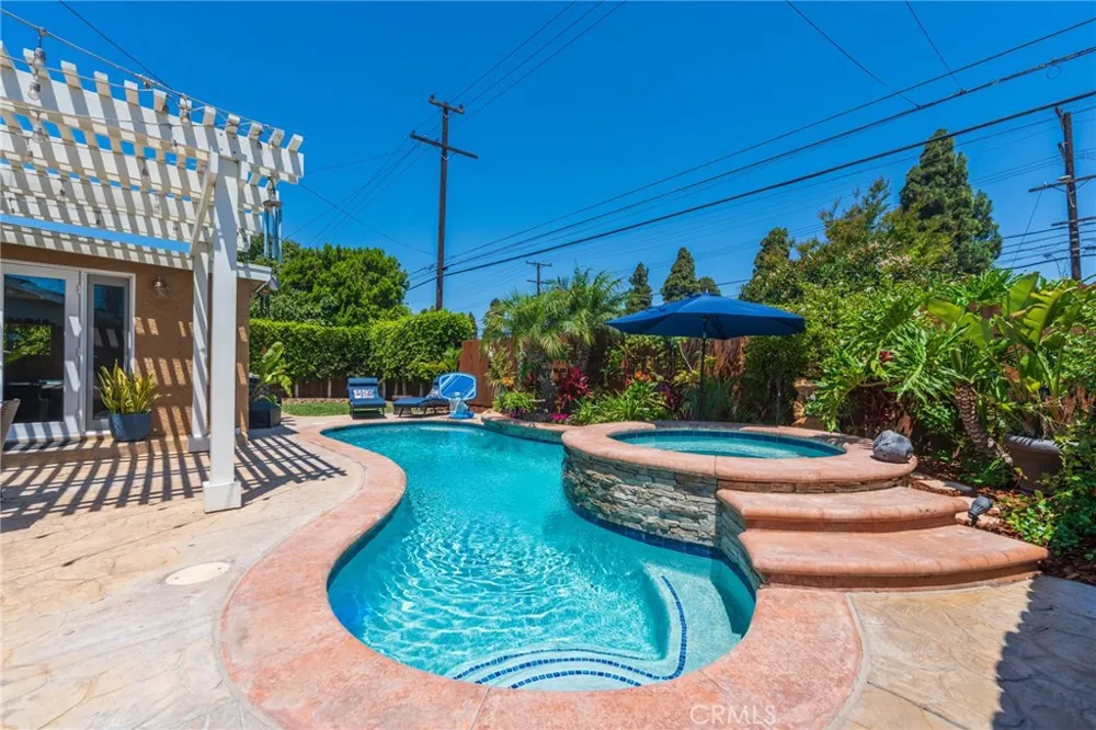 5721 Trinette Garden Grove, CA 92845